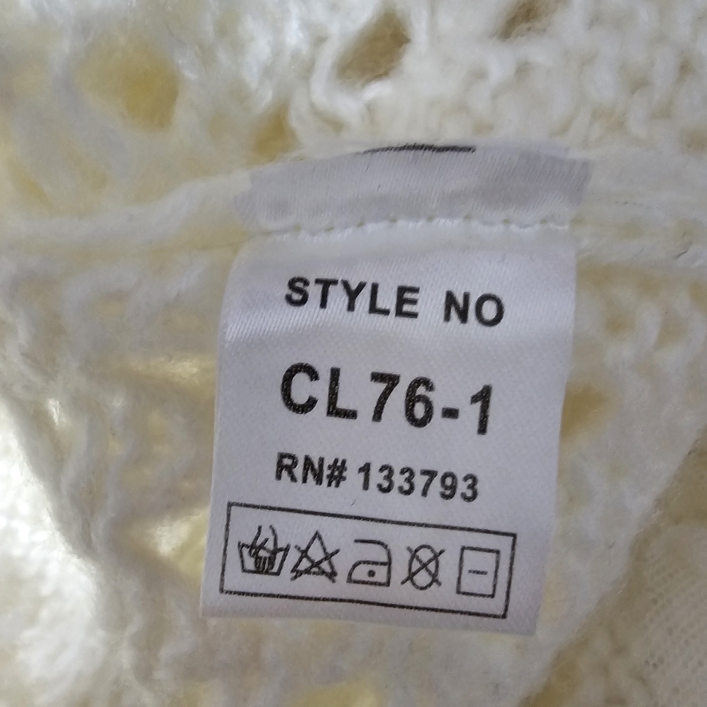 Pol Cable knit Ivory With Lace Hem Coquette Chunky Sweater Sz S (Oversized) - Picture 5 of 6